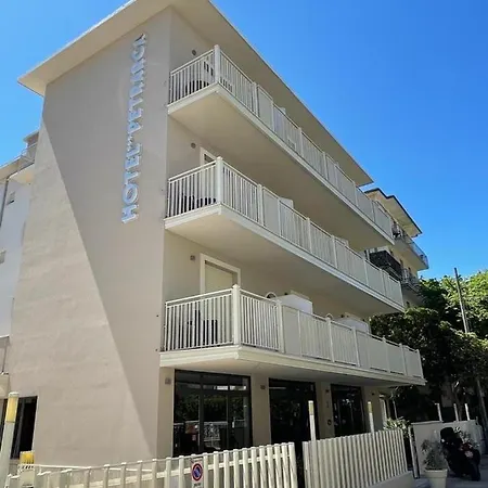 Petrarca Hotel 3*