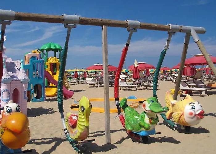 מלון Petrarca 3*