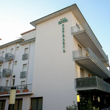Petrarca Hotel 3*